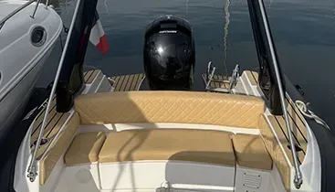 topline-650-antibes-cap-boating (3)